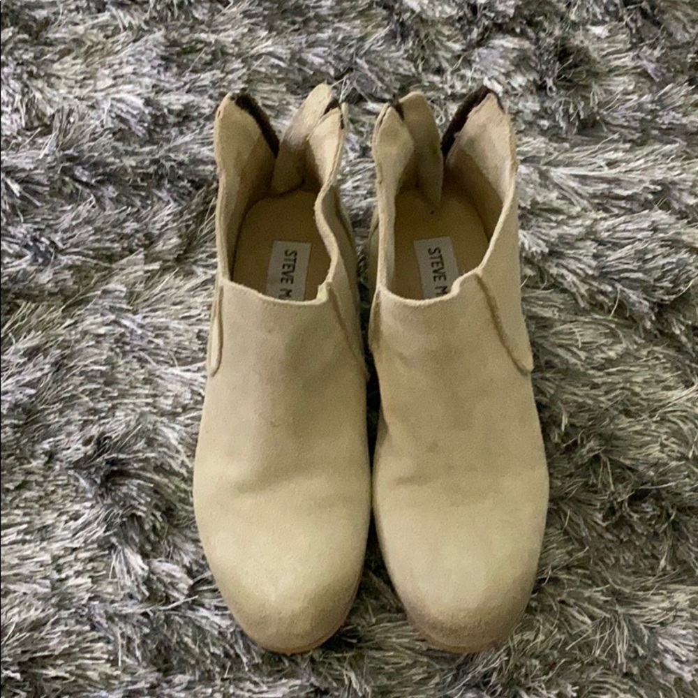 Steve Madden suede booties